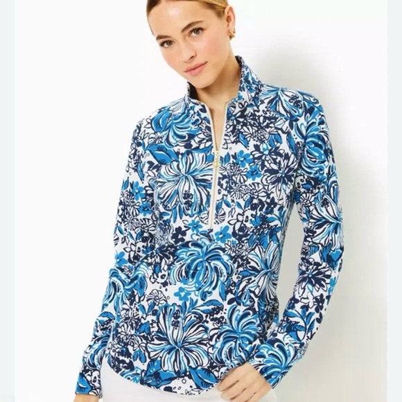 Lilly Pulitzer Tops - Lilly Pulitzer UPF 50+ Skipper Popover Low Tide Navy Pandarama M
